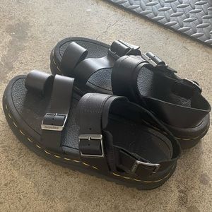 Dr. Martens women’s sandals Fynn Buckle size 6